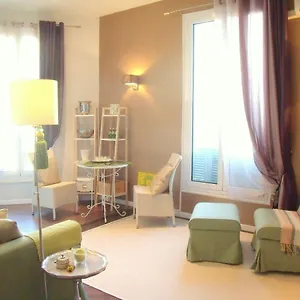 - Boutique - Near Negresco France