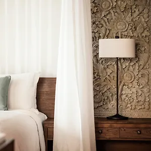 Курортный комплекс Four Seasons Bali At Bay *****